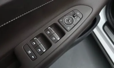 Hyundai Grandeur 2018, 76126 км, за 11171.35 USD - фото 30