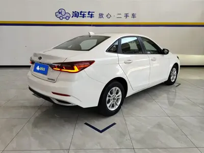 Ford Escort 2022, 22700 км, за 7003.98 USD