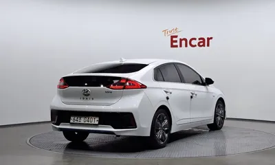 Hyundai Ioniq 2017, 139876 км, за 6544.16 USD