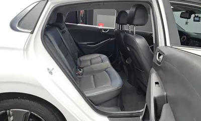 Hyundai Ioniq 2017, 139876 км, за 6544.16 USD - фото 11