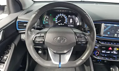 Hyundai Ioniq 2017, 139876 км, за 6544.16 USD - фото 12