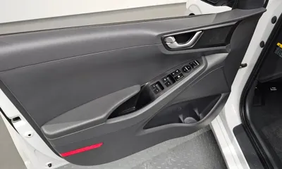 Hyundai Ioniq 2017, 139876 км, за 6544.16 USD - фото 24