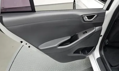 Hyundai Ioniq 2017, 139876 км, за 6544.16 USD - фото 25