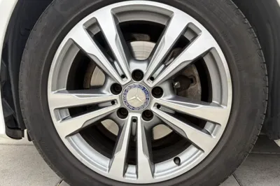Mercedes-Benz C-Class 2017, 86200 км, за 14476 USD - фото 19