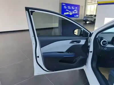 Chevrolet Monza 2024, 67000 км, за 6797.98 USD - фото 7