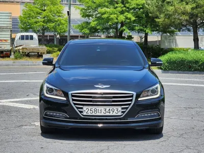 Hyundai Genesis 2016, 162000 км, за 6904.53 USD