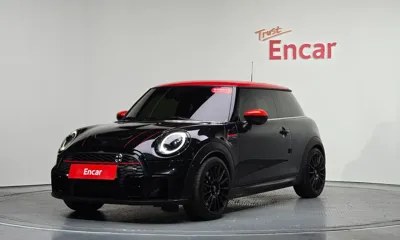 MINI Cooper · 2023 год