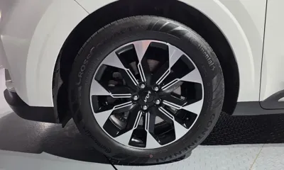 Kia Canival 2023, 42620 км, за 22752.38 USD