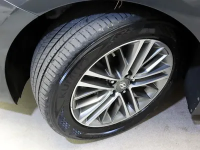 Hyundai Grandeur 2018, 118012 км, за 7739.27 USD