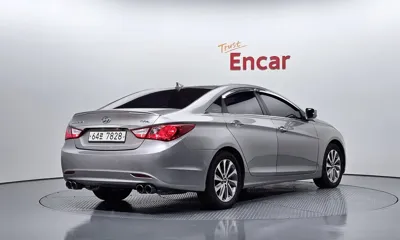 Hyundai Sonata 2013, 89657 км, за 3540.46 USD