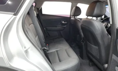 Kia Niro 2017, 93813 км, за 7752.45 USD - фото 11