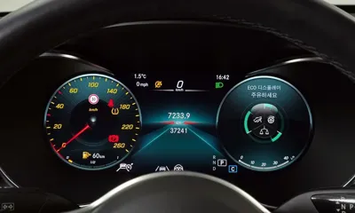 Mercedes-Benz GLC-Class 2023, 37241 км, за 31788.05 USD - фото 8