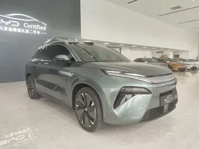 BYD 唐L 2025, 10400 км, за 27276.09 USD