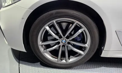 BMW 5-Series 2018, 104675 км, за 15091.24 USD