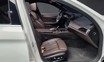 BMW 5-Series 2018, 104675 км, за 15091.24 USD - фото 11
