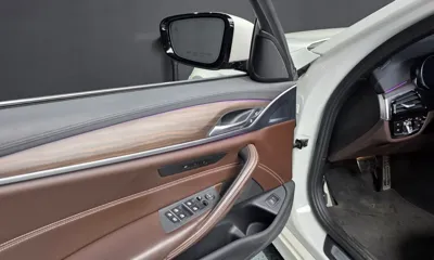 BMW 5-Series 2018, 104675 км, за 15091.24 USD - фото 37