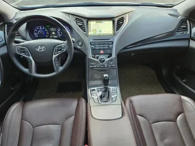 Hyundai Grandeur 2016, 133108 км, за 7866.21 USD - фото 7