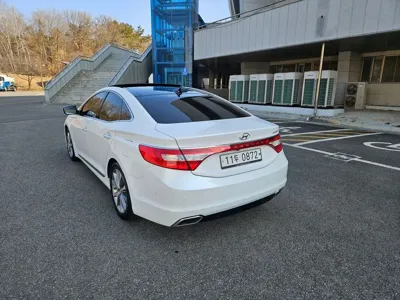 Hyundai Grandeur 2016, 133108 км, за 7866.21 USD - фото 16