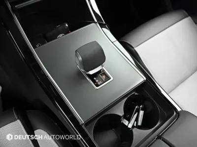 Land Rover Range Rover Velar 2025, 15300 км, за 51977.67 USD - фото 9