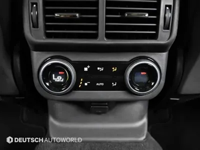 Land Rover Range Rover Velar 2025, 15300 км, за 51977.67 USD - фото 16