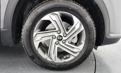 Hyundai Santafe 2023, 33000 км, за 13391.1 USD
