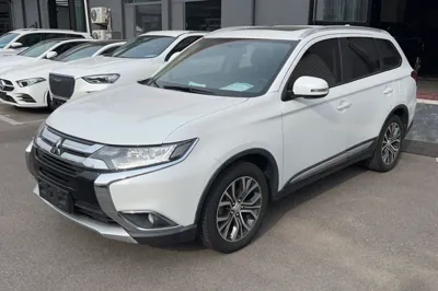 Mitsubishi Outlander · 2018 год