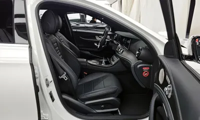 Mercedes-Benz E-Class 2023, 37840 км, за 32648.98 USD - фото 11