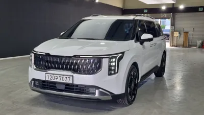Kia Canival · 2025 год