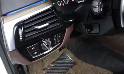 BMW 5-Series 2019, 88086 км, за 19730.41 USD - фото 28