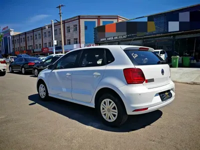 Volkswagen Polo 2016, 130000 км, за 3825.71 USD - фото 9