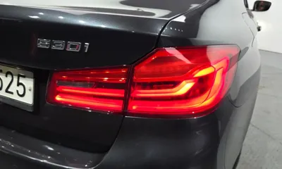 BMW 5-Series 2017, 107541 км, за 12222.38 USD - фото 23