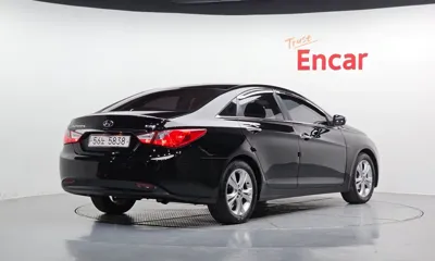 Hyundai Sonata 2010, 79266 км, за 2996.74 USD