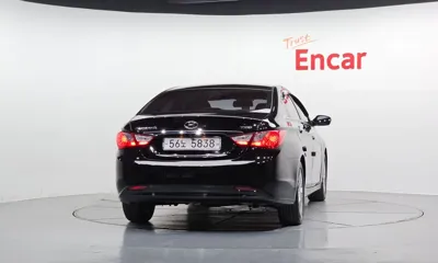 Hyundai Sonata 2010, 79266 км, за 2996.74 USD