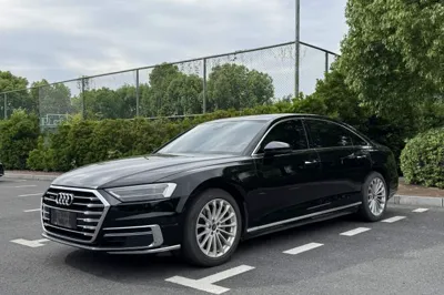 Audi A8 · 2022 год