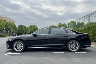 Audi A8 2022, 38600 км, за 61472 USD