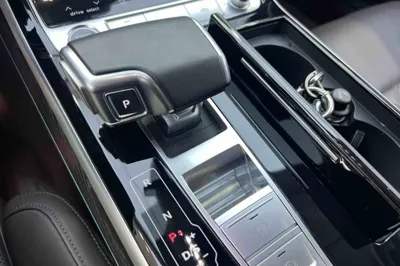 Audi A8 2022, 38600 км, за 61472 USD - фото 11