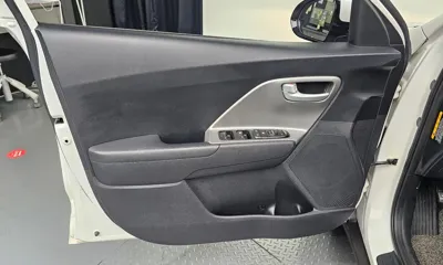 Kia Niro 2017, 145538 км, за 7877.12 USD - фото 24