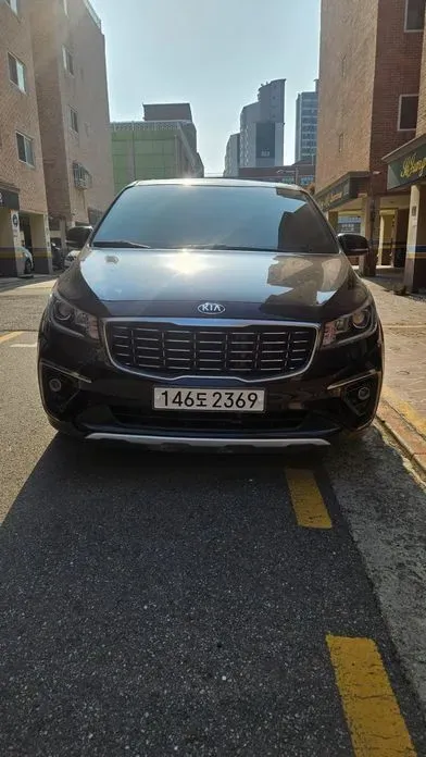 Kia Canival · 2020 год