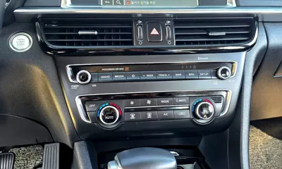 Kia K5 2019, 61962 км, за 7680.79 USD - фото 11