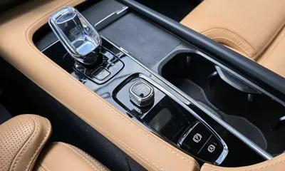 Volvo XC90 2024, 35184 км, за 49816.2 USD - фото 13