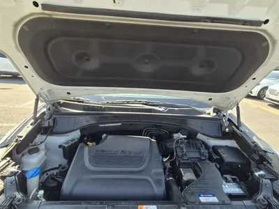 Hyundai Santafe 2015, 168550 км, за 6435.67 USD