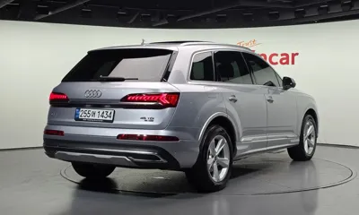 Audi Q7 2022, 72430 км, за 28424.13 USD