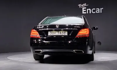 Hyundai Equus 2015, 128518 км, за 5185.77 USD