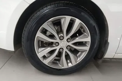 Buick GT 2021, 84400 км, за 7448 USD - фото 10