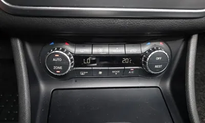 Mercedes-Benz GLA-Class 2015, 99886 км, за 7271.29 USD - фото 12