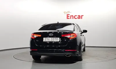Kia K5 2011, 244292 км, за 1903.64 USD