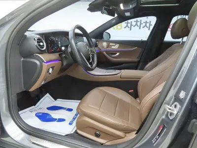 Mercedes-Benz E-Class 2021, 99942 км, за 21737.69 USD