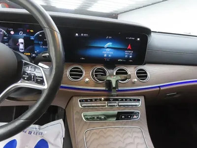 Mercedes-Benz E-Class 2021, 99942 км, за 21737.69 USD - фото 10