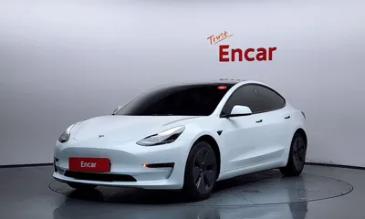 Tesla Model 3 · 2022 год
