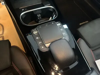 Mercedes-Benz CLA-Class 2023, 32990 км, за 25768.08 USD - фото 13